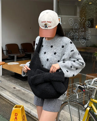 Polka Dot Round Knit