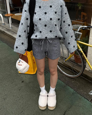 Twist knit elastic waist shorts