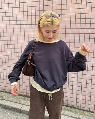 One-shoulder oversized sweatshirt