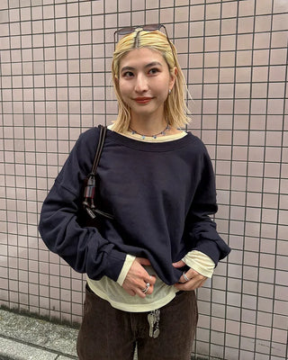 Wool sheer slit long-sleeved T-shirt