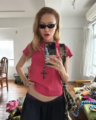 Short-sleeved semi-cropped color T-shirt