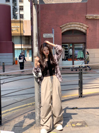 Parachute tuck pants