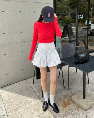 Round perforated long-sleeved T-shirt