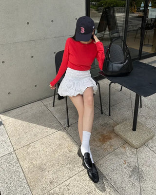 Round perforated long-sleeved T-shirt