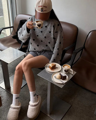 Polka Dot Round Knit