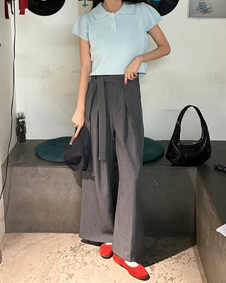 Two-button collar short-sleeved knit
