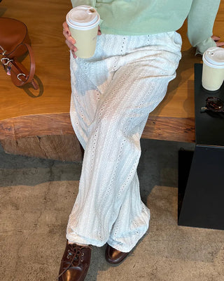 Punching lace stripe easy pants