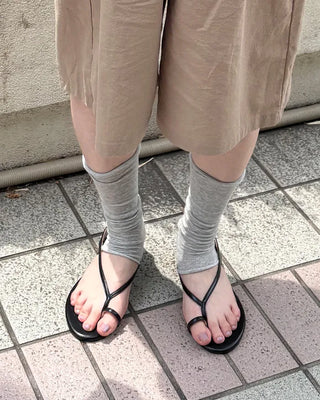 Cut-off open heel three-quarter socks