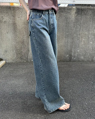 Leopard print denim pants
