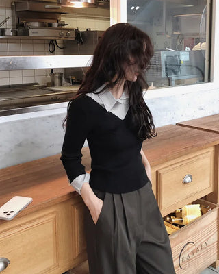 Leg-lengthening pintuck wide slacks