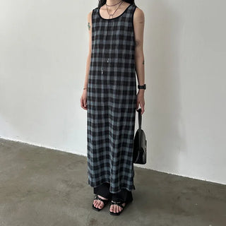 Black strap necklace