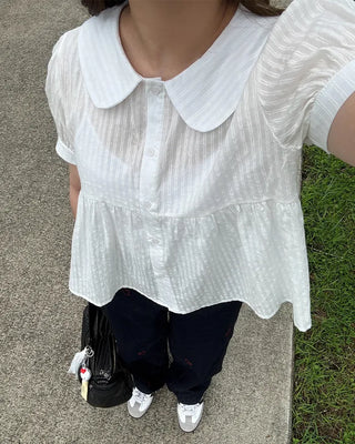 Round collar short-sleeved blouse