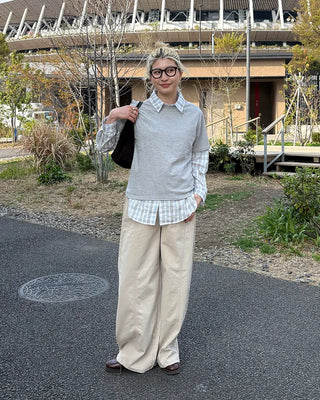 Curved center seam cotton pants