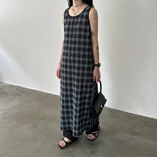 Black strap necklace