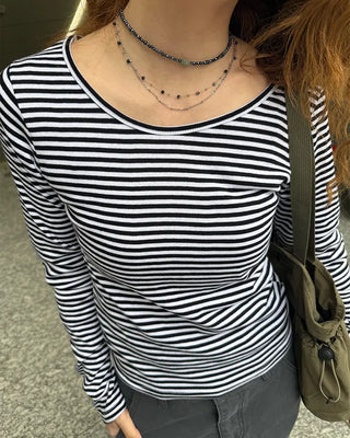 Minimalist beaded necklace