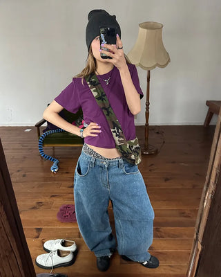 Shoulder seam semi-cropped half T-shirt