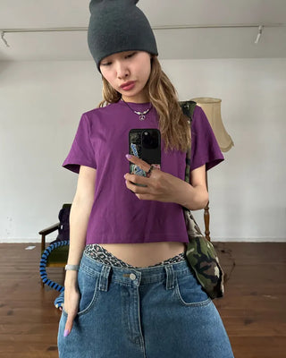 Shoulder seam semi-cropped half T-shirt