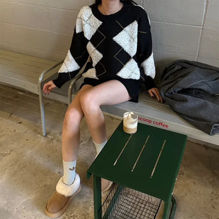Blackton Argyle Round Knit