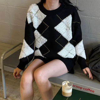 Blackton Argyle Round Knit