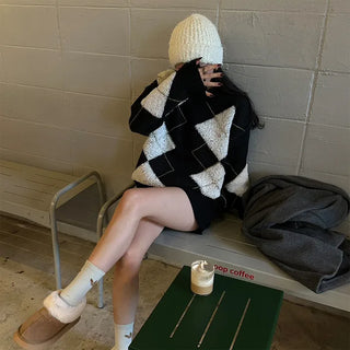 Blackton Argyle Round Knit