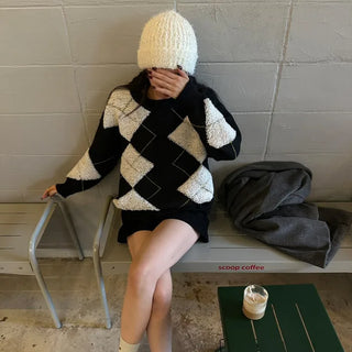 Blackton Argyle Round Knit