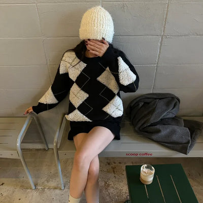Blackton Argyle Round Knit