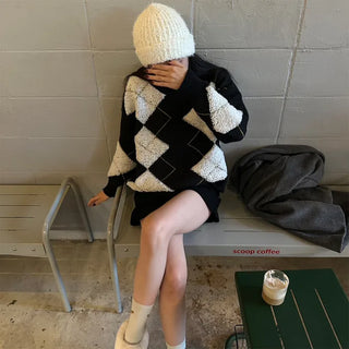 Blackton Argyle Round Knit