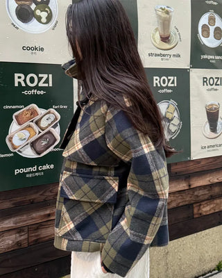 Checked short duffel coat