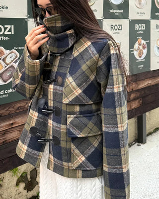 Checked short duffel coat