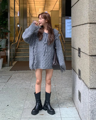 Bust eyelet point knit