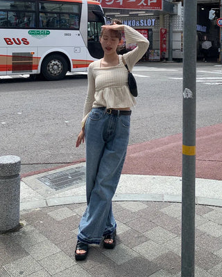 Square neck frill knit blouse