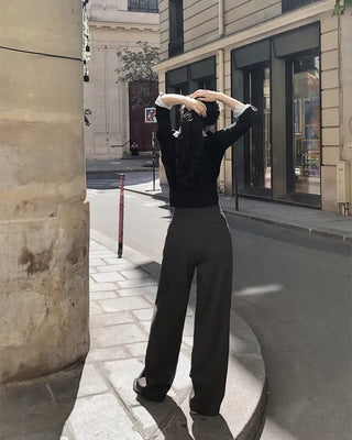 Leg-lengthening pintuck wide slacks