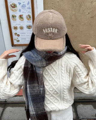 Round neck cable knit