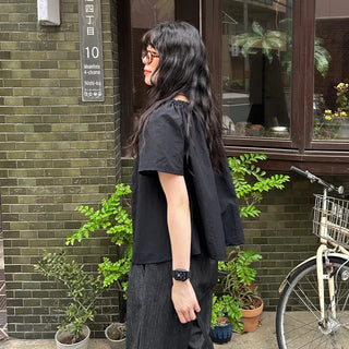 Neckline shirred blouse