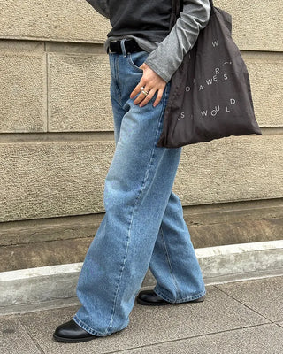 Low-waisted wide-leg denim pants