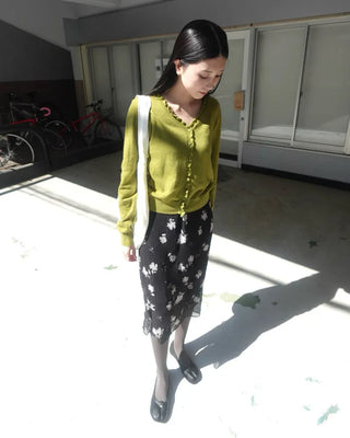 Frill V-neck cardigan