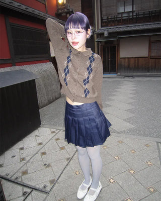 Simple pleated mini skirt