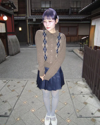 Simple pleated mini skirt