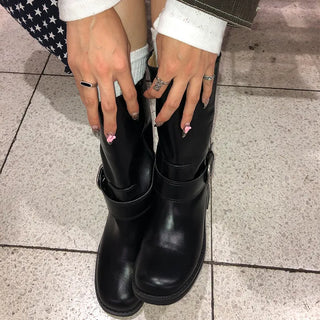One-buckle half boots