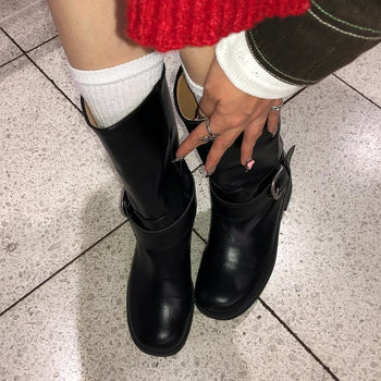 One-buckle half boots