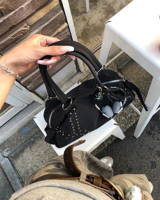 Double rivet line shoulder bag