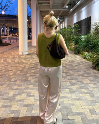 Round neck marble button knit vest