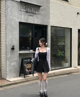 (3 colors) Sleeveless camisole with polka dot lace cups