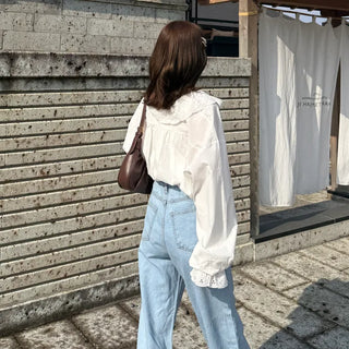 Punching detail blouse