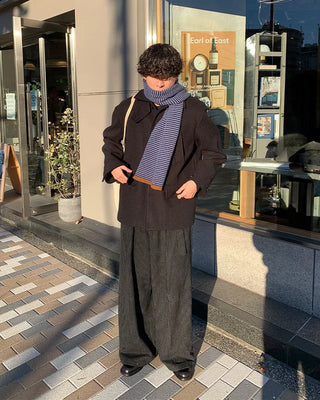 Bordered two-tone scarf