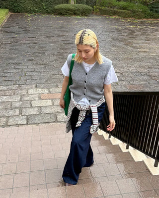 V-neck ribbed knit button vest