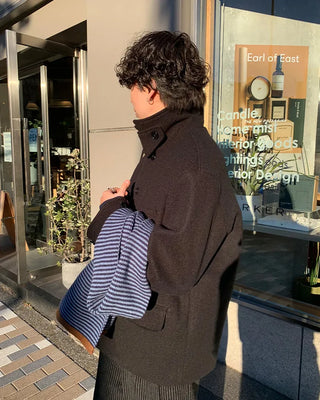 Bordered two-tone scarf