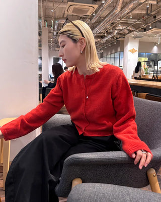 Round neck cropped spring cardigan