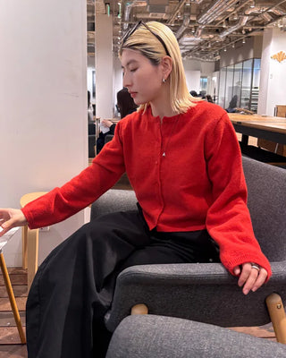 Round neck cropped spring cardigan