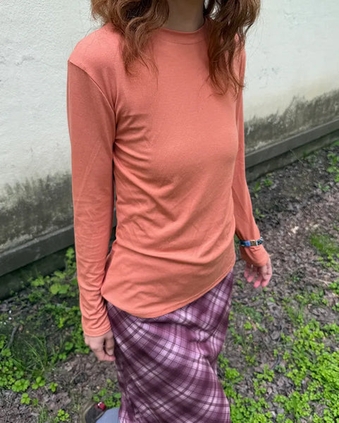 Color-layered long-sleeve T-shirt